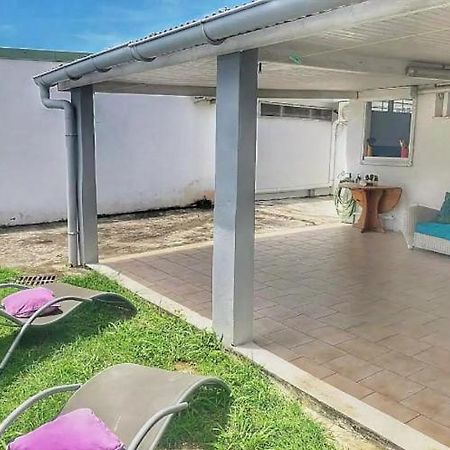 Malilia Beach A Sainte-Anne - Wifi -5 Min A Pied De La Plage Bagian luar foto
